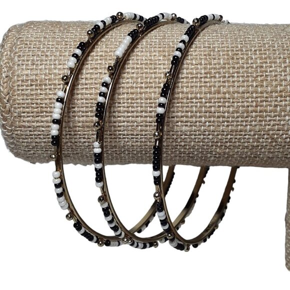 Beaded 3 Bangle Bracelets Stack Black and White over Gold-Tone Metal - Picture 1 of 5